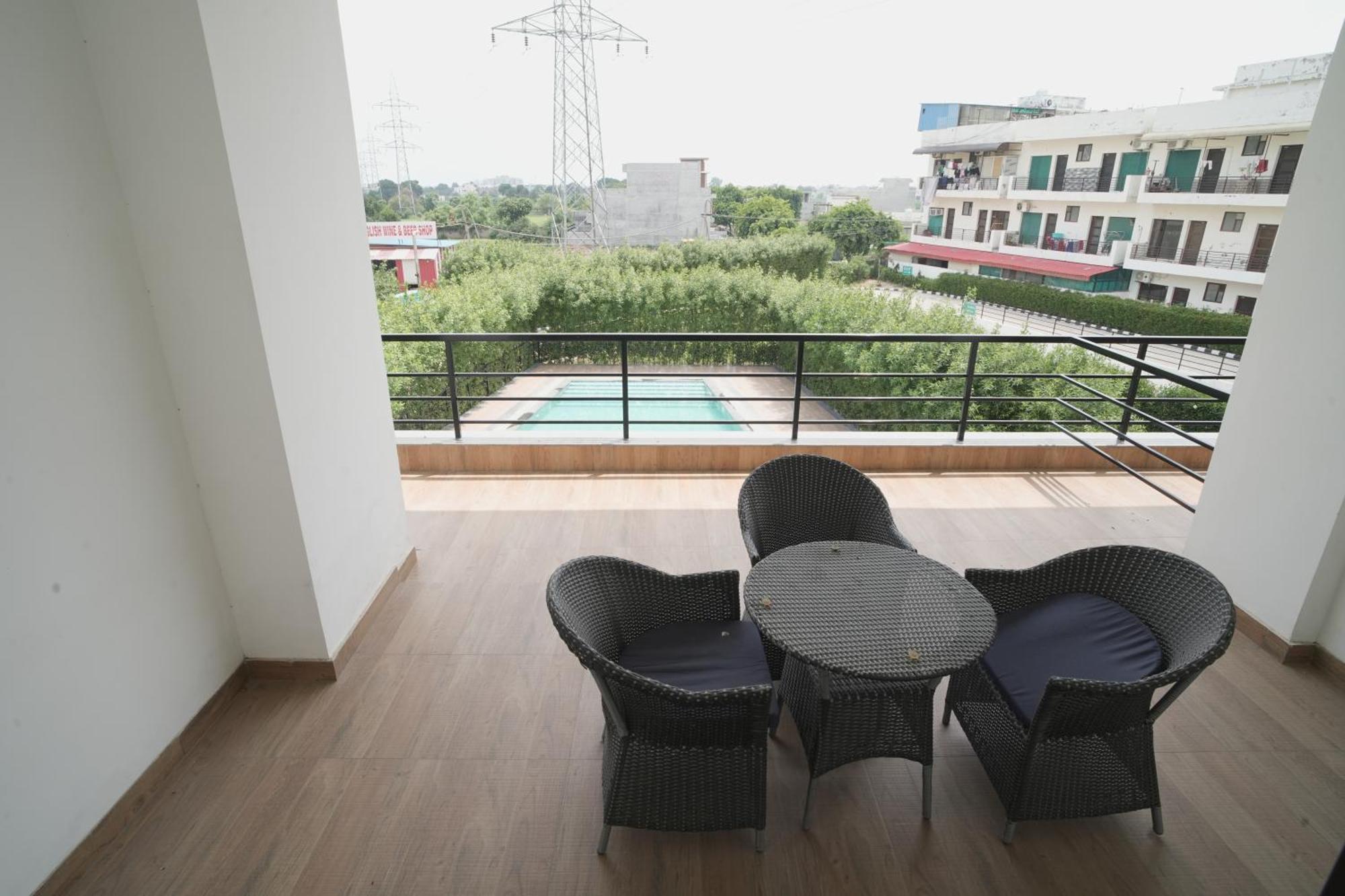 Tdi Club Retreat Sector-110 Ξενοδοχείο Mohali Εξωτερικό φωτογραφία